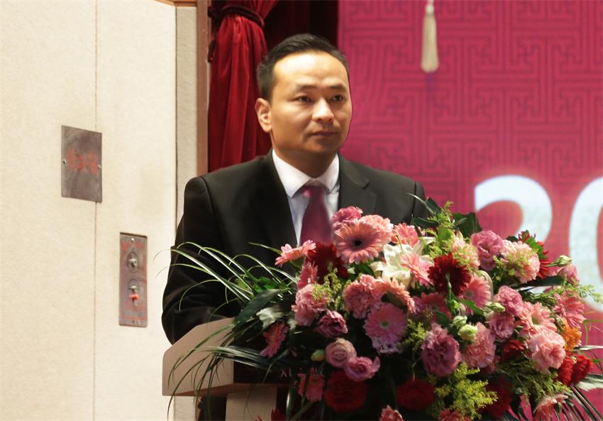 集团副总、纪委副书记张成彪同志作徐州开云官方端网站登录入口实业集团“关于2018年违纪违规及重大事故责任单位的通报及处理决定”